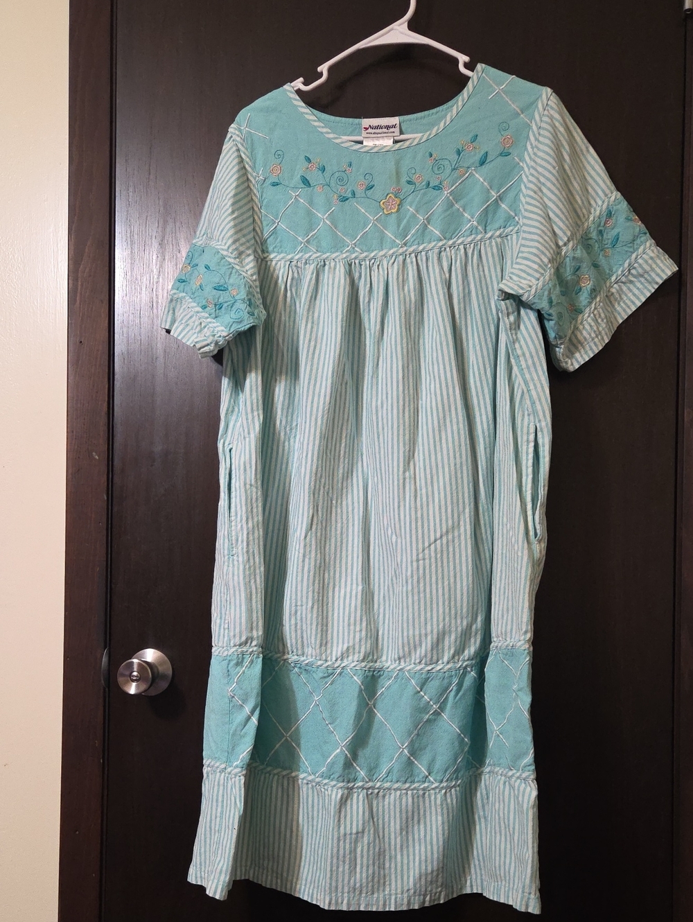 National dress green/white with embroidery 1X NWT